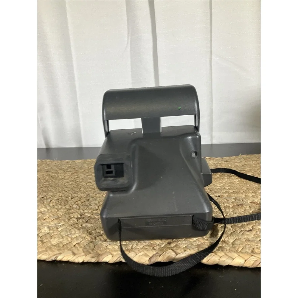 Polaroid 600 OneStep Close Up Instant Film Camera‎